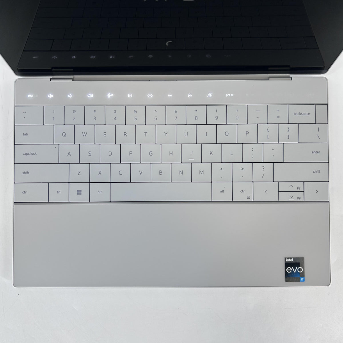 Dell XPS 13 Plus 9320 Silver 2.2 GHz Intel Core i7 13th Gen. 16GB RAM 512GB Solid State Drive