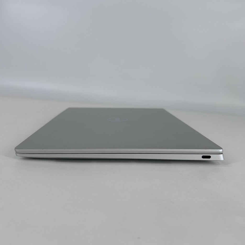 Dell XPS 13 Plus 9320 Silver 2.2 GHz Intel Core i7 13th Gen. 16GB RAM 512GB Solid State Drive