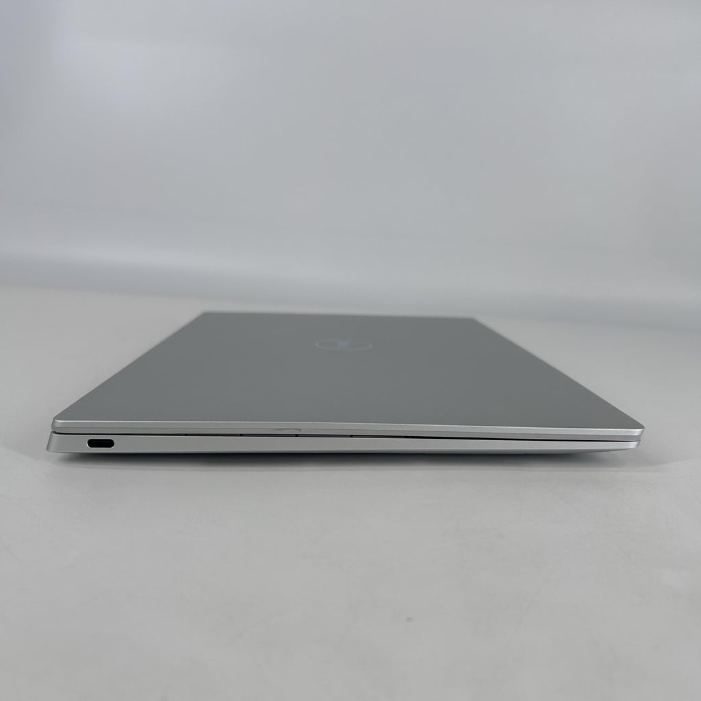 Dell XPS 13 Plus 9320 Silver 2.2 GHz Intel Core i7 13th Gen. 16GB RAM 512GB Solid State Drive