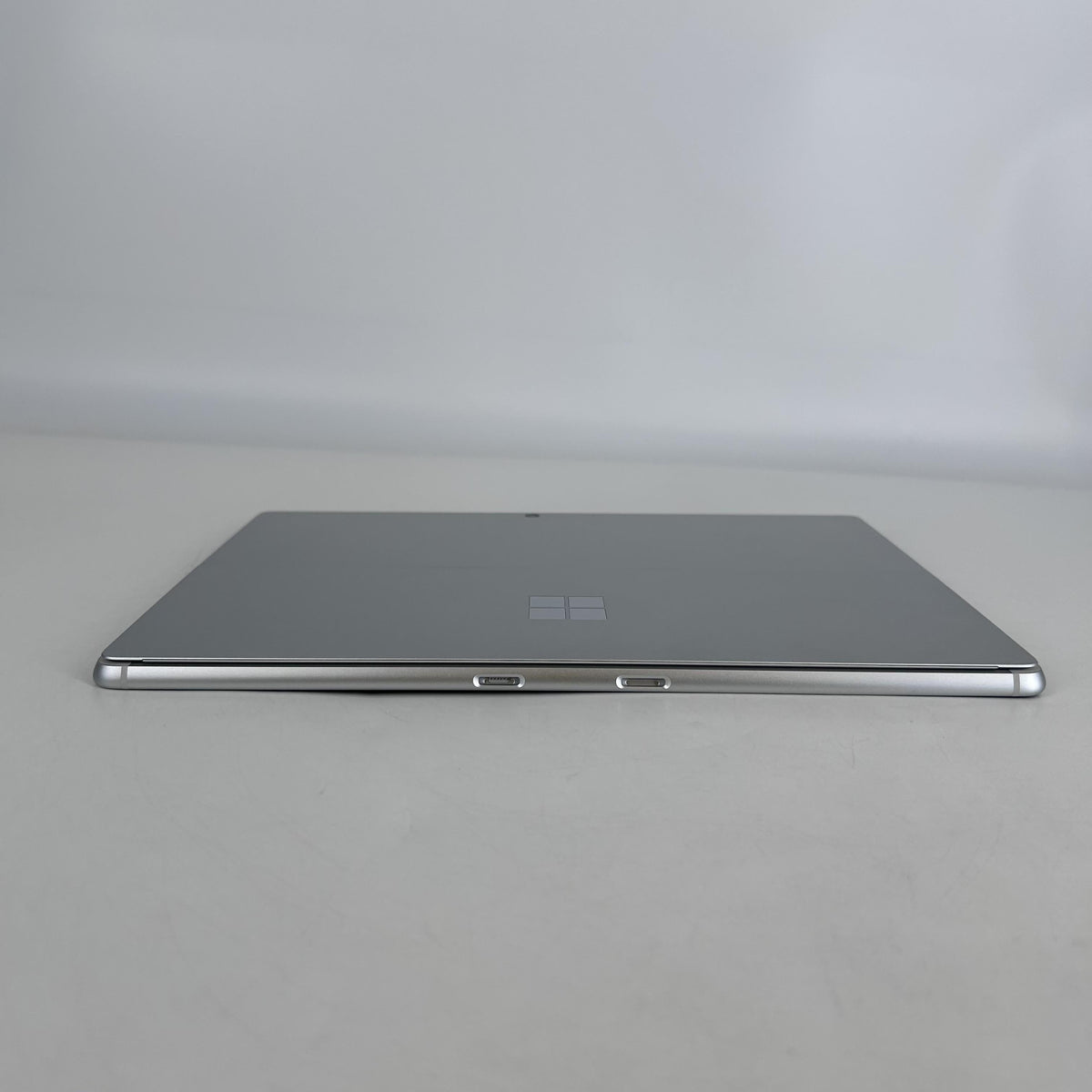 Microsoft Surface Pro 11 13 Silver Unlocked 3.4 GHz Qualcomm Snapdragon X Plus 16GB RAM 256GB Solid State Drive