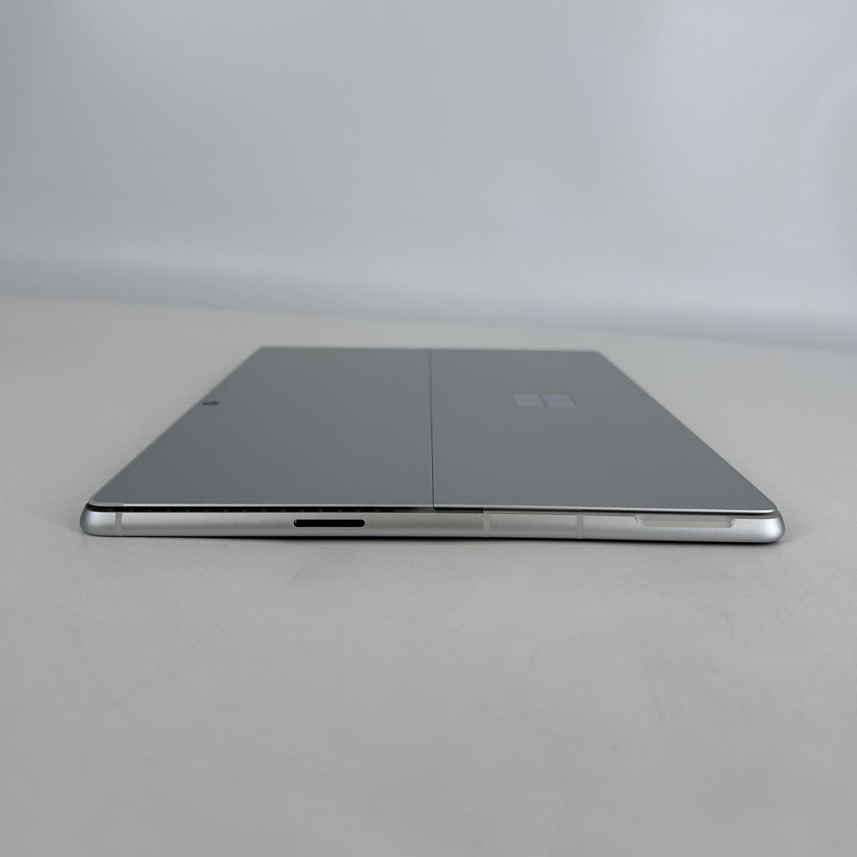 Microsoft Surface Pro 11 13 Silver Unlocked 3.4 GHz Qualcomm Snapdragon X Plus 16GB RAM 256GB Solid State Drive