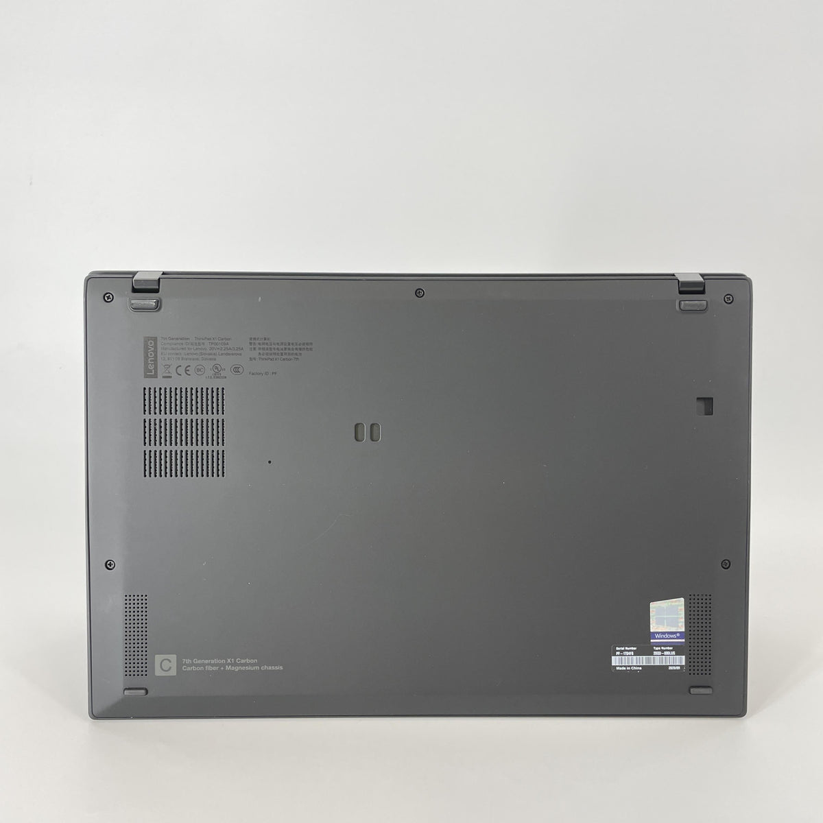 Lenovo ThinkPad X1 Carbon Gen 7 14 Black 1.9 GHz Intel Core i7 8th Gen. 16GB RAM 512GB Solid State Drive