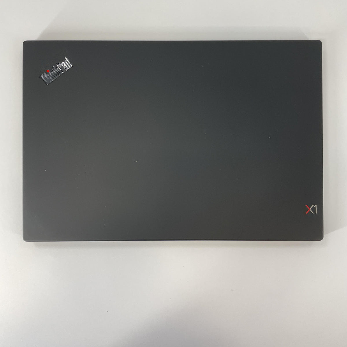 Lenovo ThinkPad X1 Carbon Gen 7 14 Black 1.9 GHz Intel Core i7 8th Gen. 16GB RAM 512GB Solid State Drive
