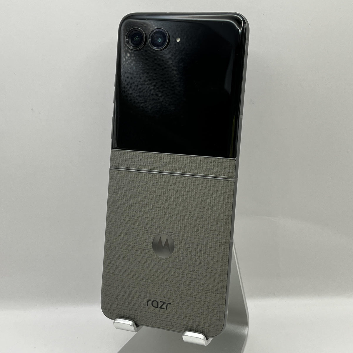 Motorola Razr (2026) 256GB Hematite (GSM Unlocked)