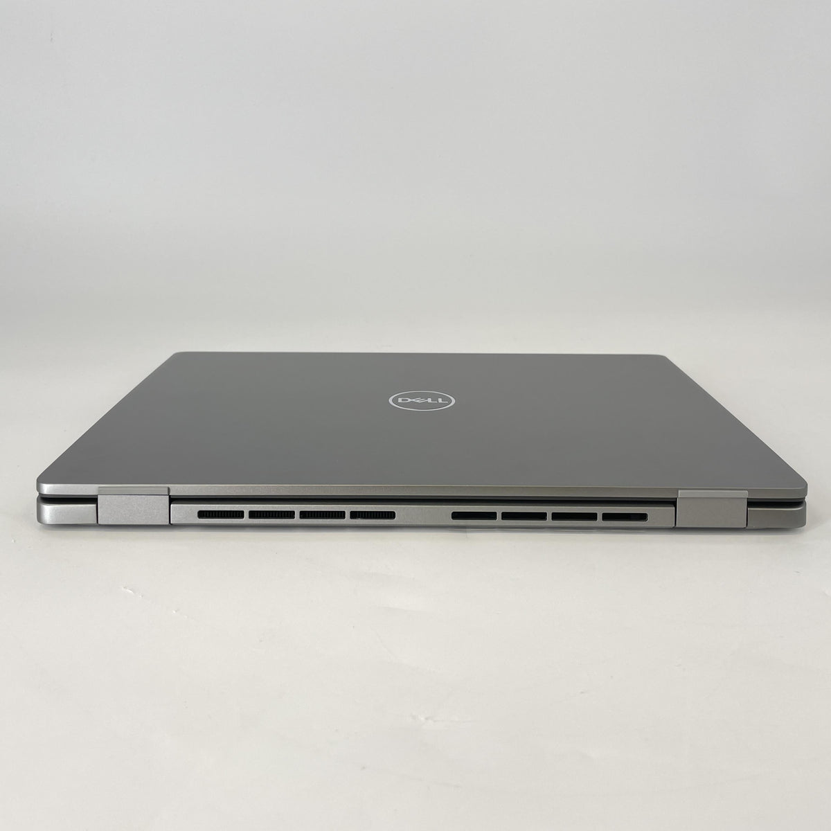 Dell Latitude 7440 14 Gray 1.8 GHz Intel Core i7 13th Gen. 32GB RAM 512GB Solid State Drive