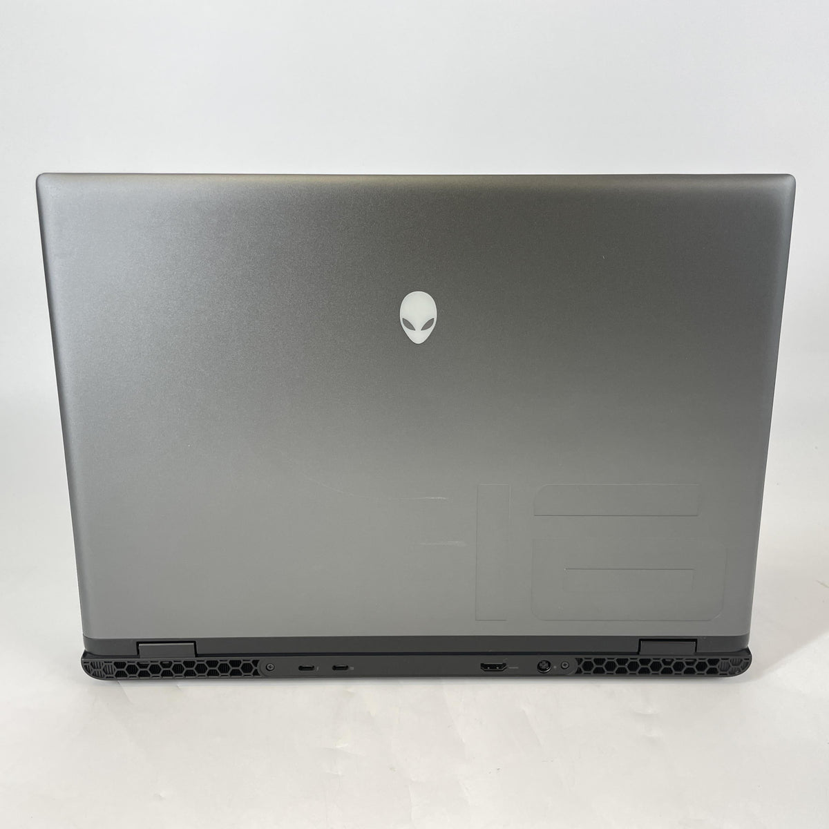Dell Alienware M16 R2 Black 1.4 GHz Intel Core Ultra 7 16GB RAM 1TB Solid State Drive NVIDIA GeForce RTX 4070 8 GB