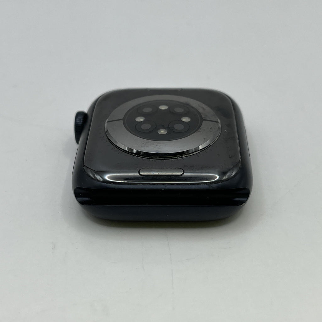 Apple Watch (Series 8) 41mm Space Black Unlocked 32GB