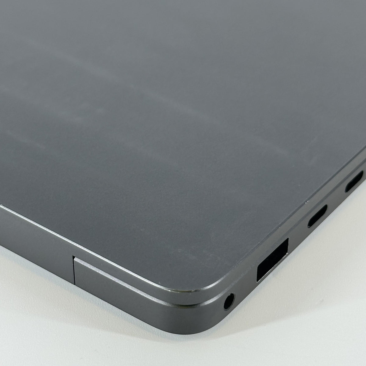 Microsoft Surface Laptop 7 13.8 Black WiFi 2.1 GHz Intel Core Ultra 5 Series 2 16GB RAM 512GB Solid State Drive