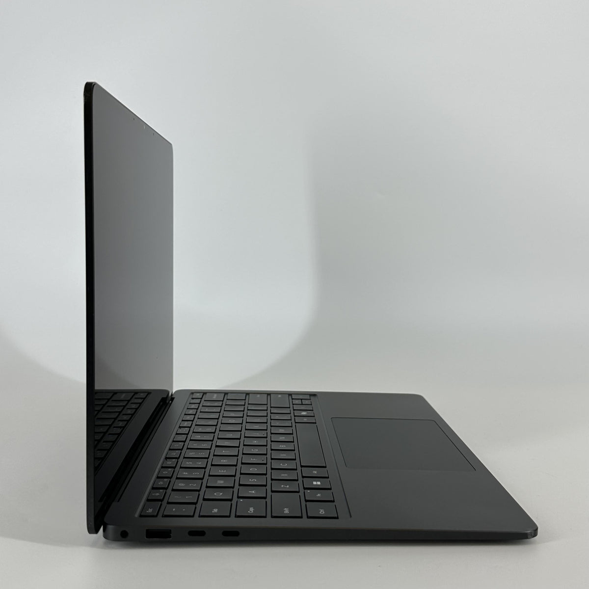 Microsoft Surface Laptop 7 13.8 Black WiFi 2.1 GHz Intel Core Ultra 5 Series 2 16GB RAM 512GB Solid State Drive
