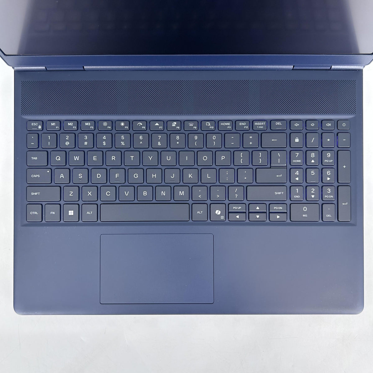 Dell Alienware Interstellar Indigo 2.7 GHz Intel Core Ultra 9 Series 2 32GB RAM 2TB Solid State Drive NVIDIA GeForce RTX 5070 8 GB