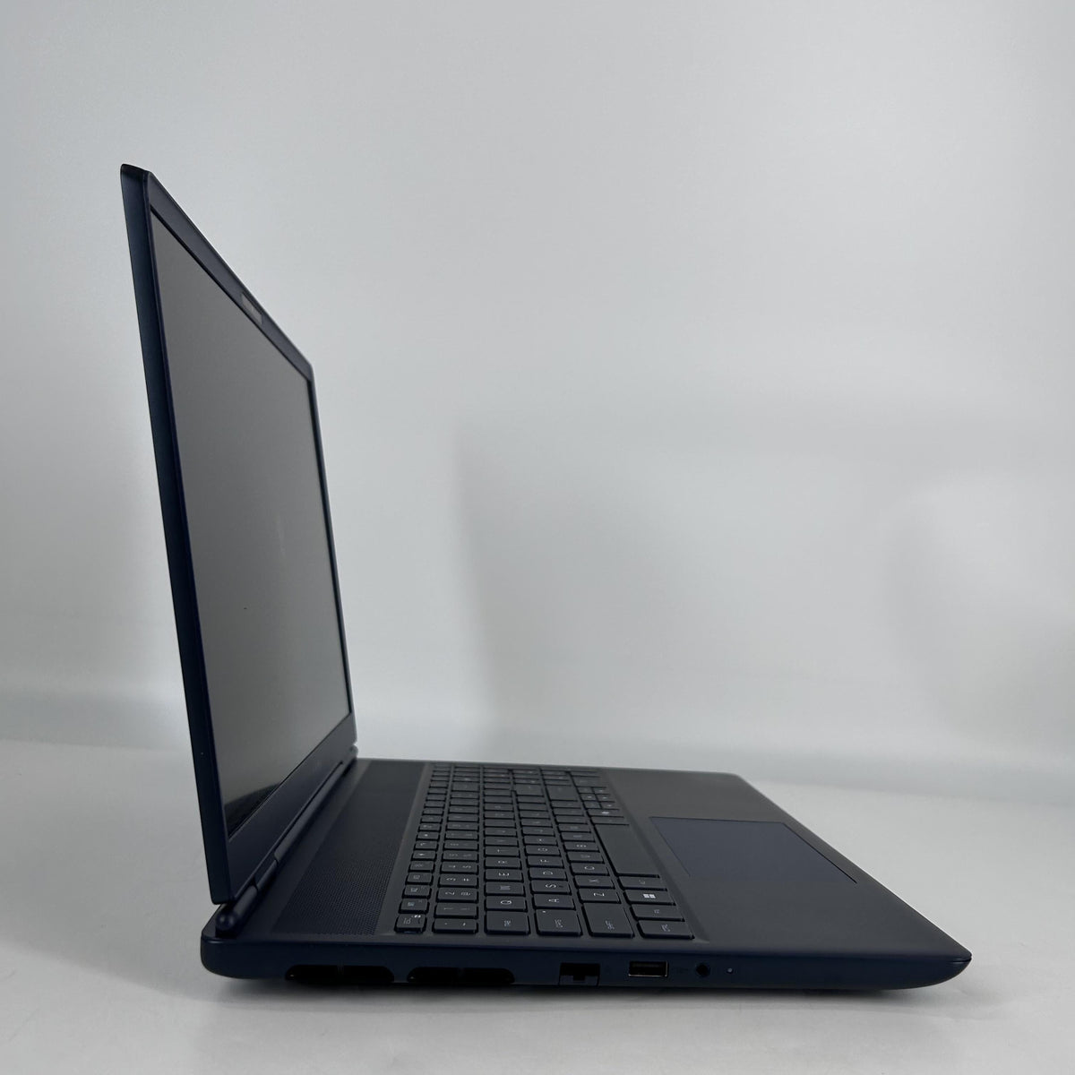 Dell Alienware Interstellar Indigo 2.7 GHz Intel Core Ultra 9 Series 2 32GB RAM 2TB Solid State Drive NVIDIA GeForce RTX 5070 8 GB