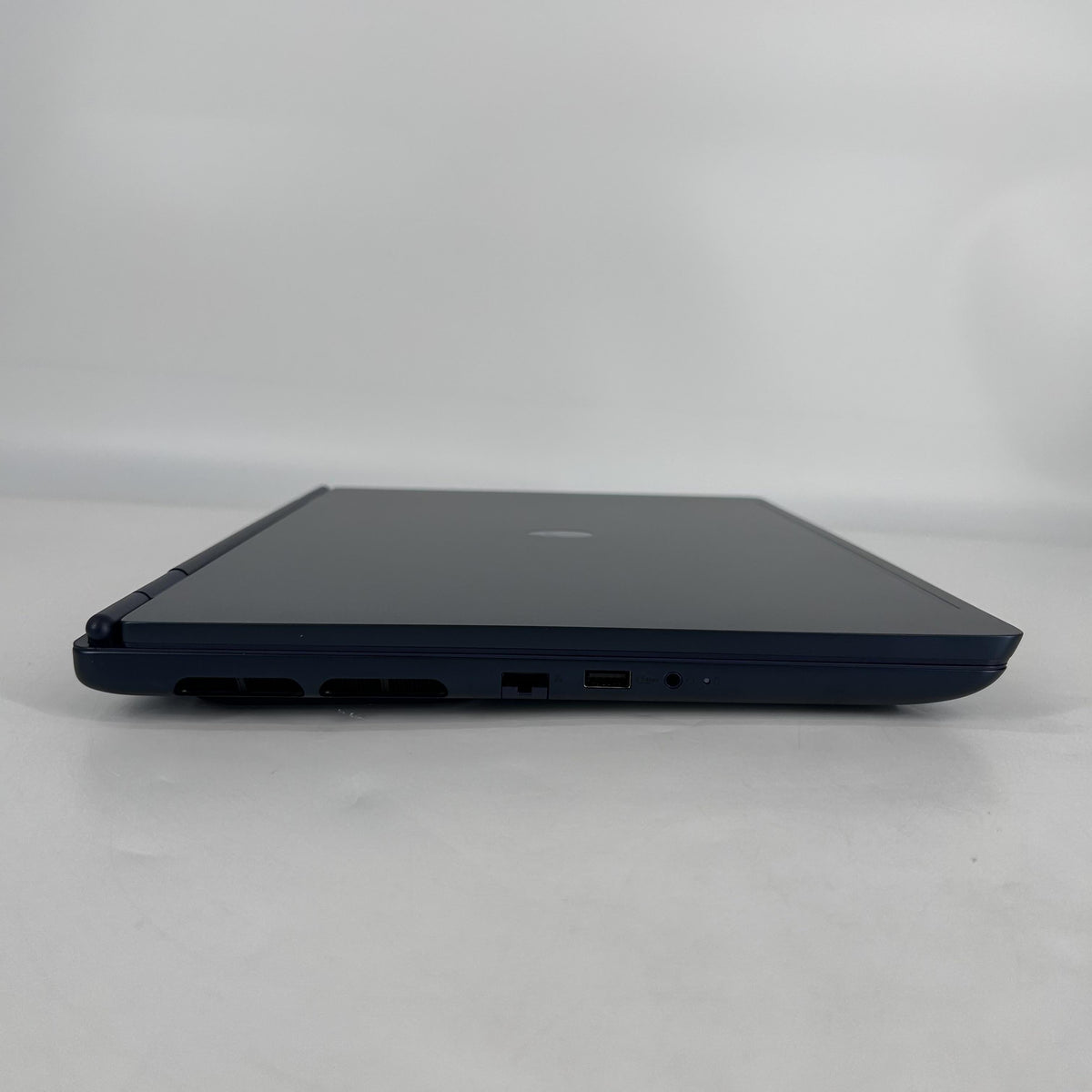 Dell Alienware Interstellar Indigo 2.7 GHz Intel Core Ultra 9 Series 2 32GB RAM 2TB Solid State Drive NVIDIA GeForce RTX 5070 8 GB