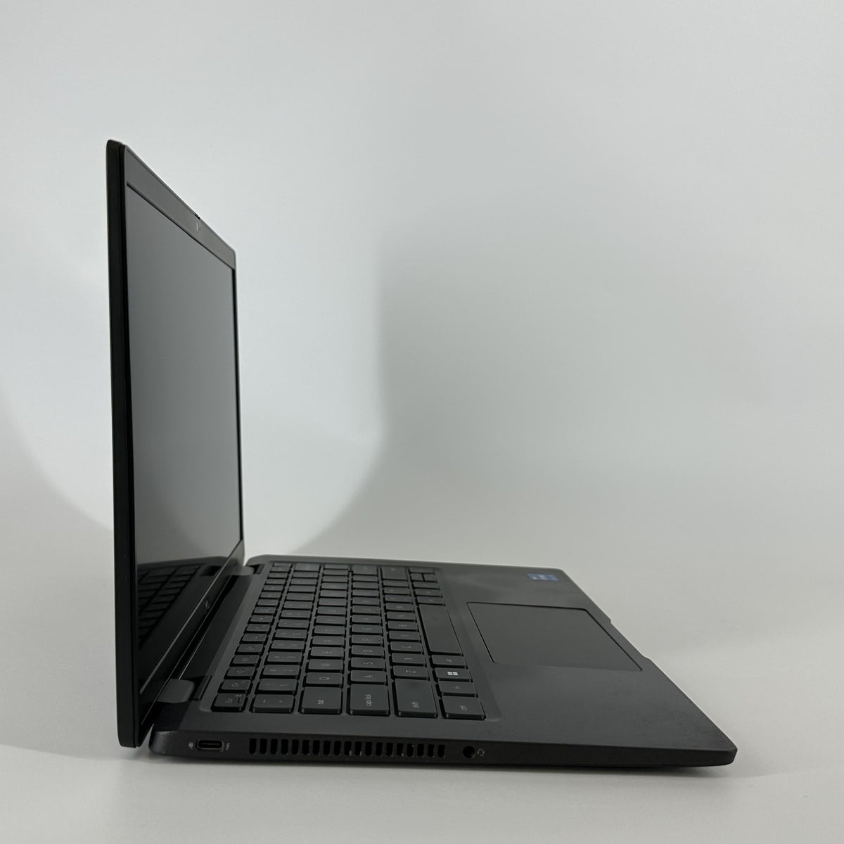 Dell Latitude 7430 14 Black 1.7 GHz Intel Core i7 12th Gen. 16GB RAM 512GB Solid State Drive