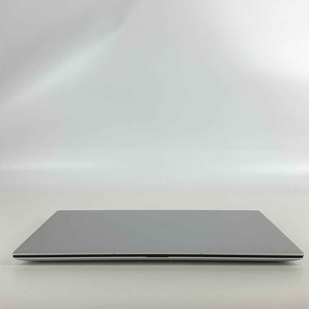 Dell XPS 15 9520 Silver 2.5 GHz Intel Core i9 12th Gen. 32GB RAM 1TB Solid State Drive NVIDIA GeForce RTX 3050 Ti 4 GB