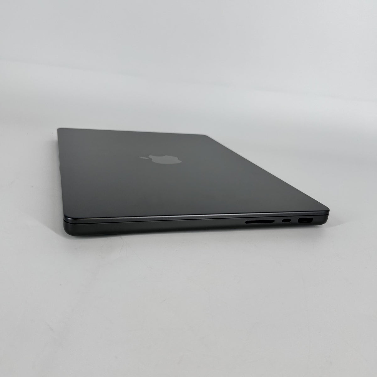 Apple MacBook Pro 14 2024 Space Black M4 Max 16-Core CPU 128GB Unified Memory 4TB Solid State Drive 40-Core GPU