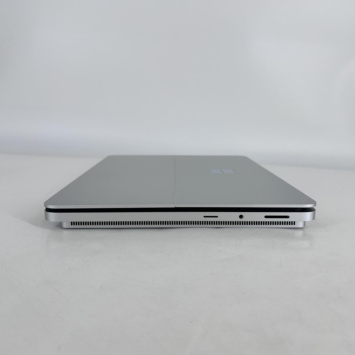 Microsoft Surface Laptop Studio 2 14.4 Silver 2.9 GHz Intel Core i7 13th Gen. 64GB RAM 2TB Solid State Drive NVIDIA GeForce RTX 4060 8 GB