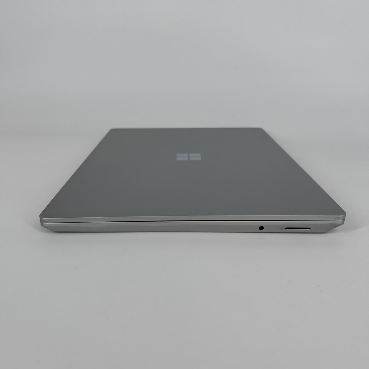 Microsoft Surface Laptop 6 15 Platinum 3.8 GHz Intel Core Ultra 7 32GB RAM 512GB Solid State Drive