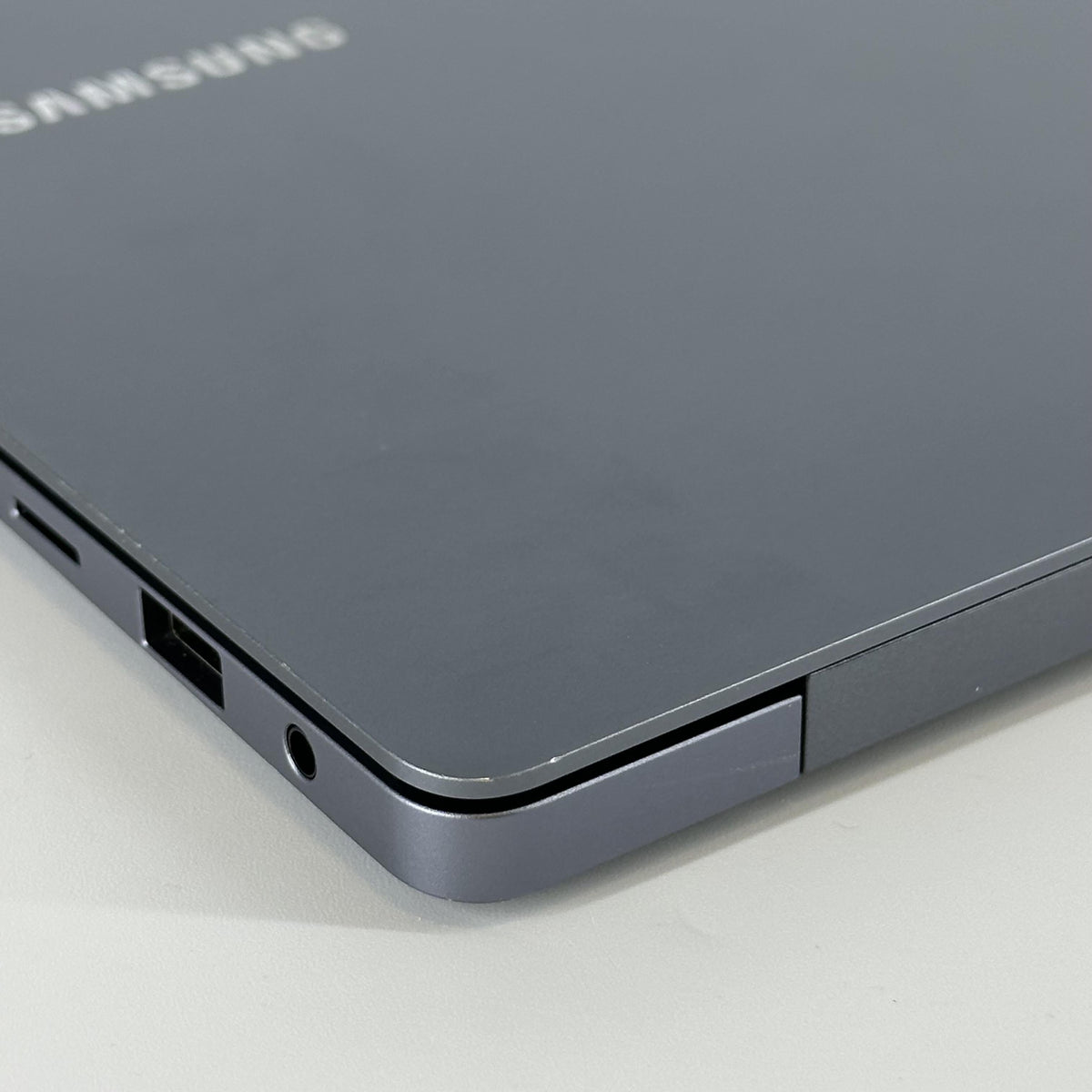 Galaxy Book4 Pro 16 Blue 3.8 GHz Intel Core Ultra 7 16GB RAM 1TB Solid State Drive