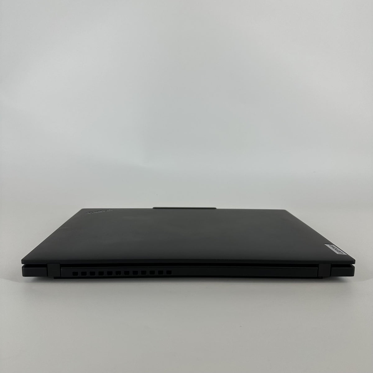 Lenovo ThinkPad P14s Gen 5 Black 3.3 GHz AMD Ryzen 7 Pro 8840HS 32GB RAM 1TB Solid State Drive