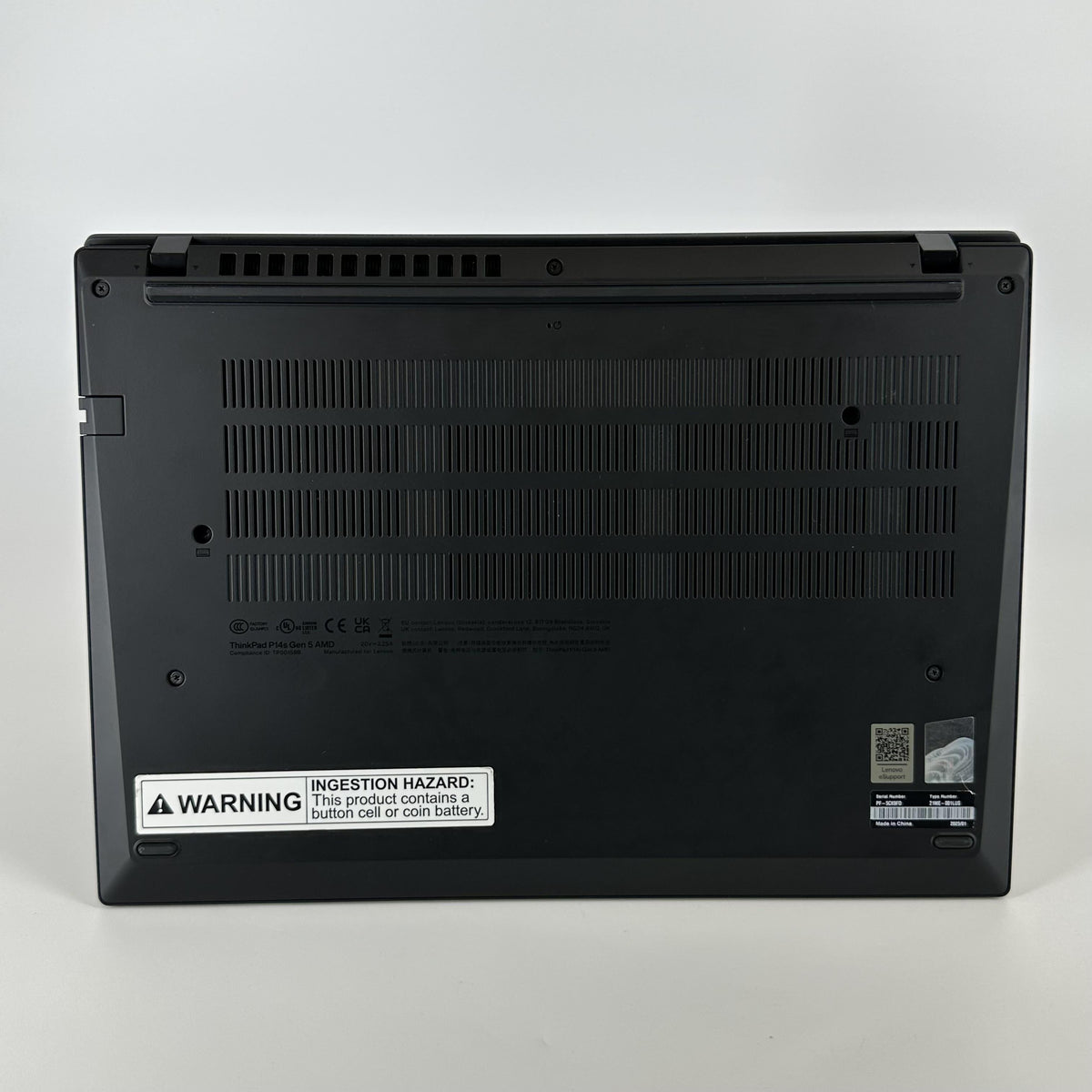Lenovo ThinkPad P14s Gen 5 Black 3.3 GHz AMD Ryzen 7 Pro 8840HS 32GB RAM 1TB Solid State Drive