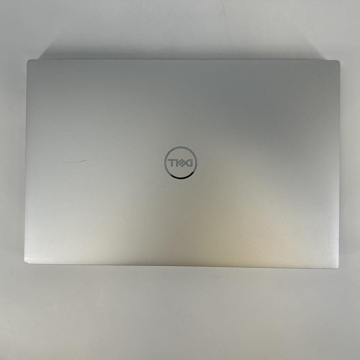 Dell XPS 15 9520 Silver 2.3 GHz Intel Core i7 12th Gen. 32GB RAM 512GB Solid State Drive NVIDIA GeForce RTX 3050 4 GB