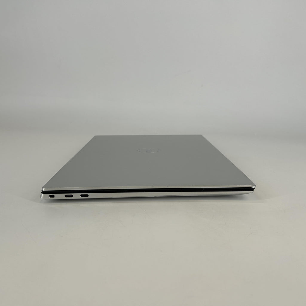 Dell XPS 15 9520 Silver 2.3 GHz Intel Core i7 12th Gen. 32GB RAM 512GB Solid State Drive NVIDIA GeForce RTX 3050 4 GB
