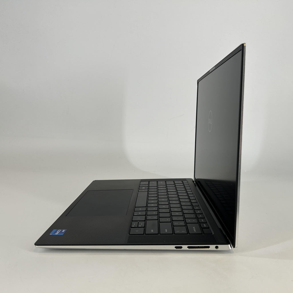 Dell XPS 15 9520 Silver 2.3 GHz Intel Core i7 12th Gen. 32GB RAM 512GB Solid State Drive NVIDIA GeForce RTX 3050 4 GB