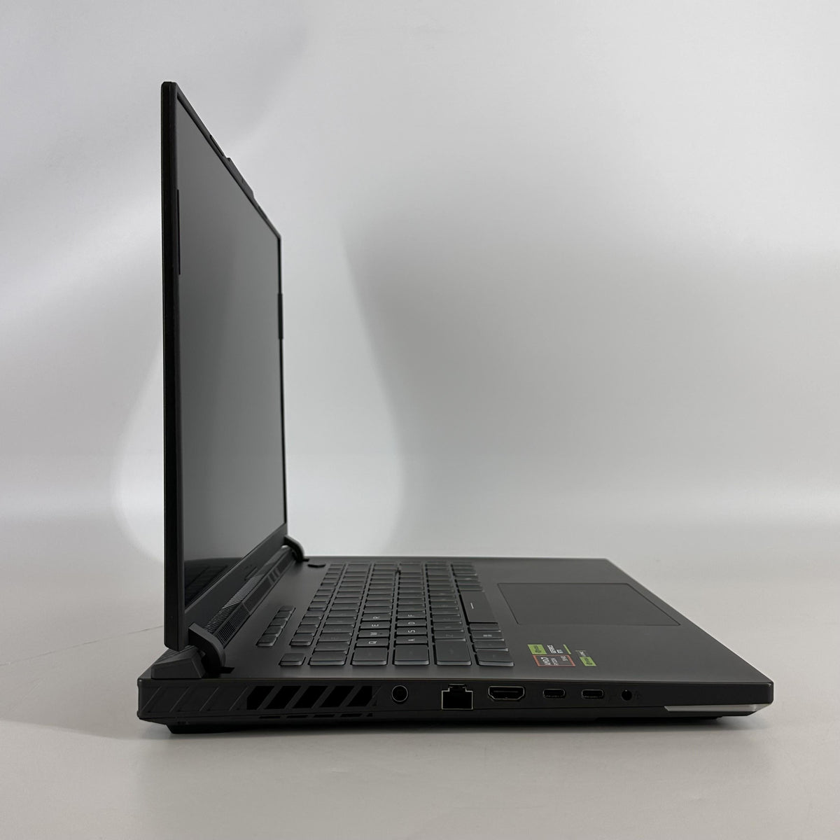 ROG Strix G16 G614 16 Black 2.4 GHz AMD Ryzen 9 8940HX 32GB RAM 1TB Solid State Drive NVIDIA GeForce RTX 5070 Ti 12 GB