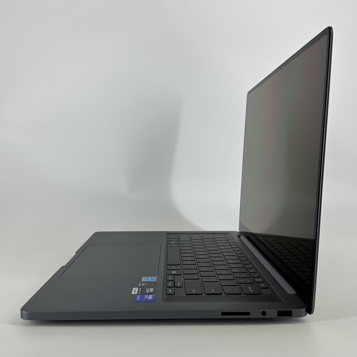 Samsung Galaxy Book6 Ultra 16 Gray Blue 1.9 GHz Intel Core Ultra X7 Series 3 32GB RAM 1TB Solid State Drive