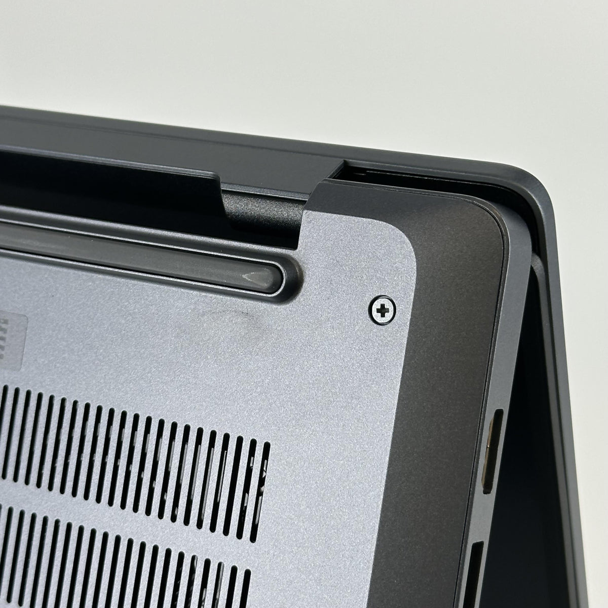 Dell Pro Max 16 MC16250 Magnetite 2.0 GHz Intel Core Ultra 7 Series 2 64GB RAM 1TB Solid State Drive