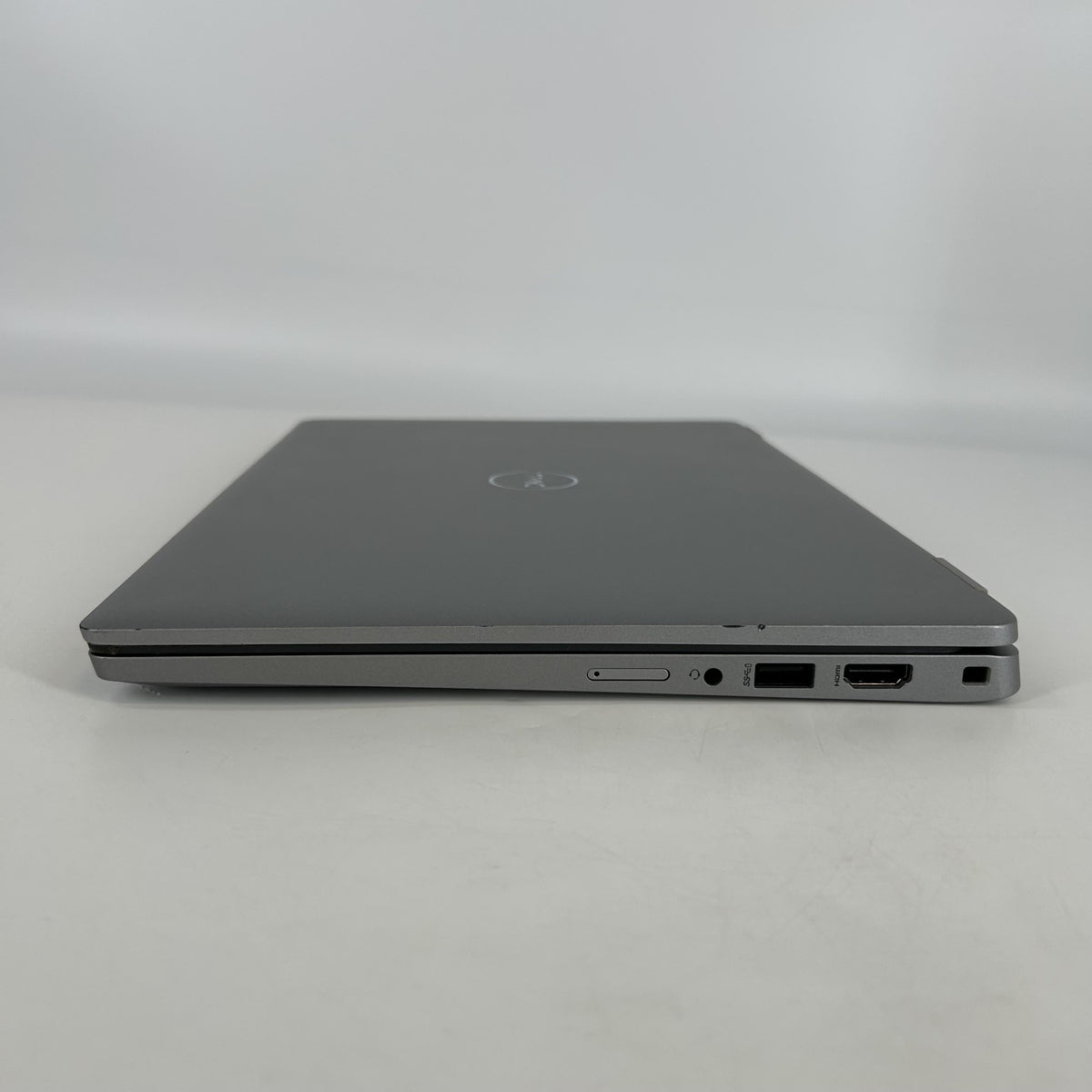 Dell Latitude 5320 13.3 Gray 3.0 GHz Intel Core i7 11th Gen. 16GB RAM 256GB Solid State Drive
