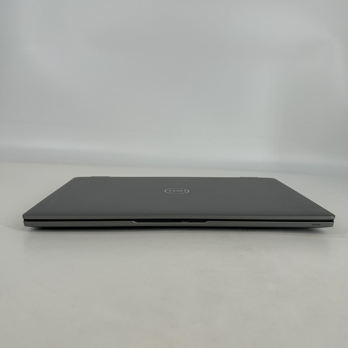 Dell Latitude 5320 13.3 Gray 3.0 GHz Intel Core i7 11th Gen. 16GB RAM 256GB Solid State Drive