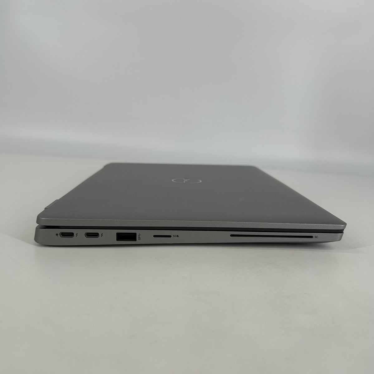 Dell Latitude 5320 13.3 Gray 3.0 GHz Intel Core i7 11th Gen. 16GB RAM 256GB Solid State Drive