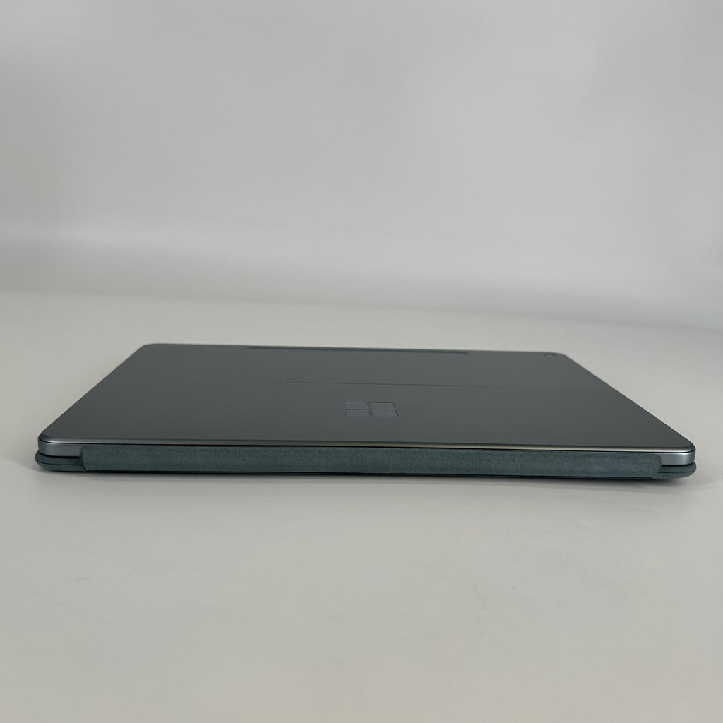 Surface Pro 12 Gray WiFi 3.3 GHz Qualcomm Snapdragon X Plus 16GB RAM 512GB UniversalFlashStorage