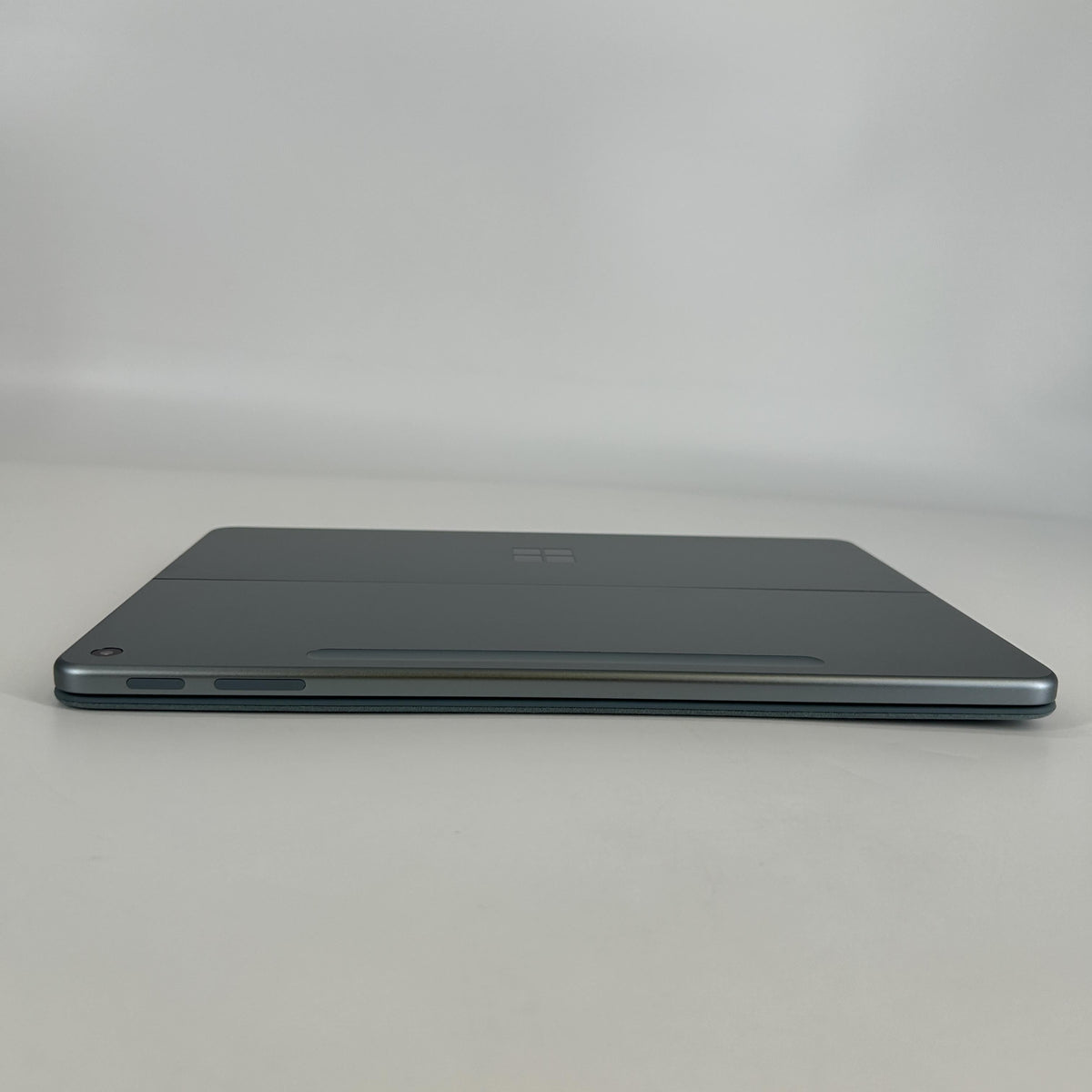 Surface Pro 12 Gray WiFi 3.3 GHz Qualcomm Snapdragon X Plus 16GB RAM 512GB UniversalFlashStorage