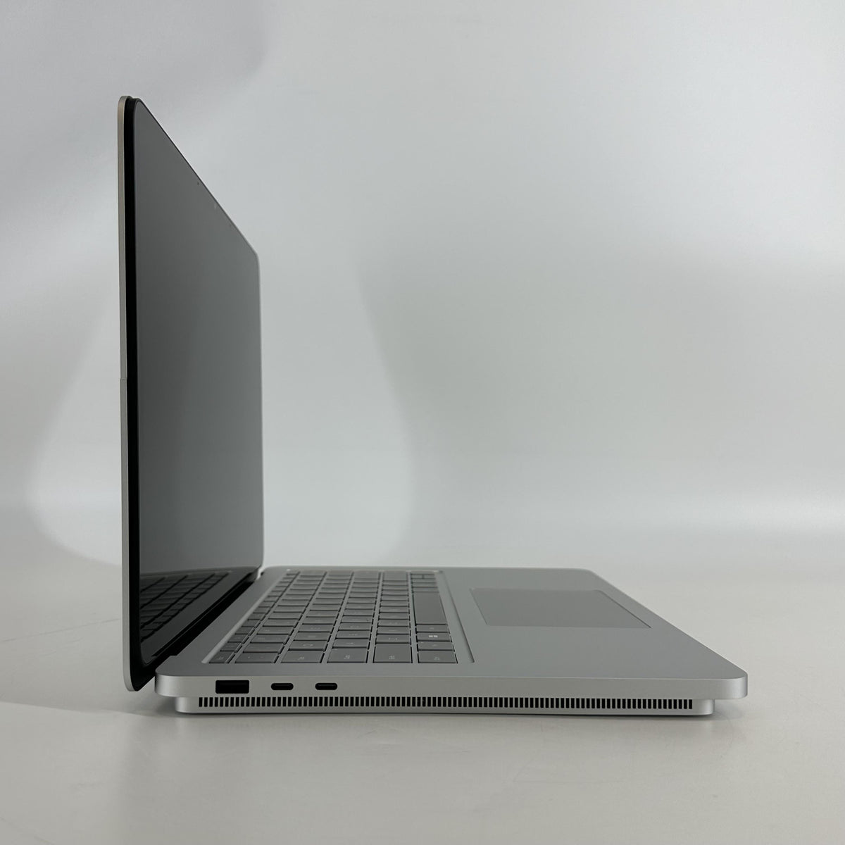 Microsoft Surface Laptop Studio 2 14.4 Silver 2.9 GHz Intel Core i7 13th Gen. 64GB RAM 2TB Solid State Drive NVIDIA GeForce RTX 4060 8 GB