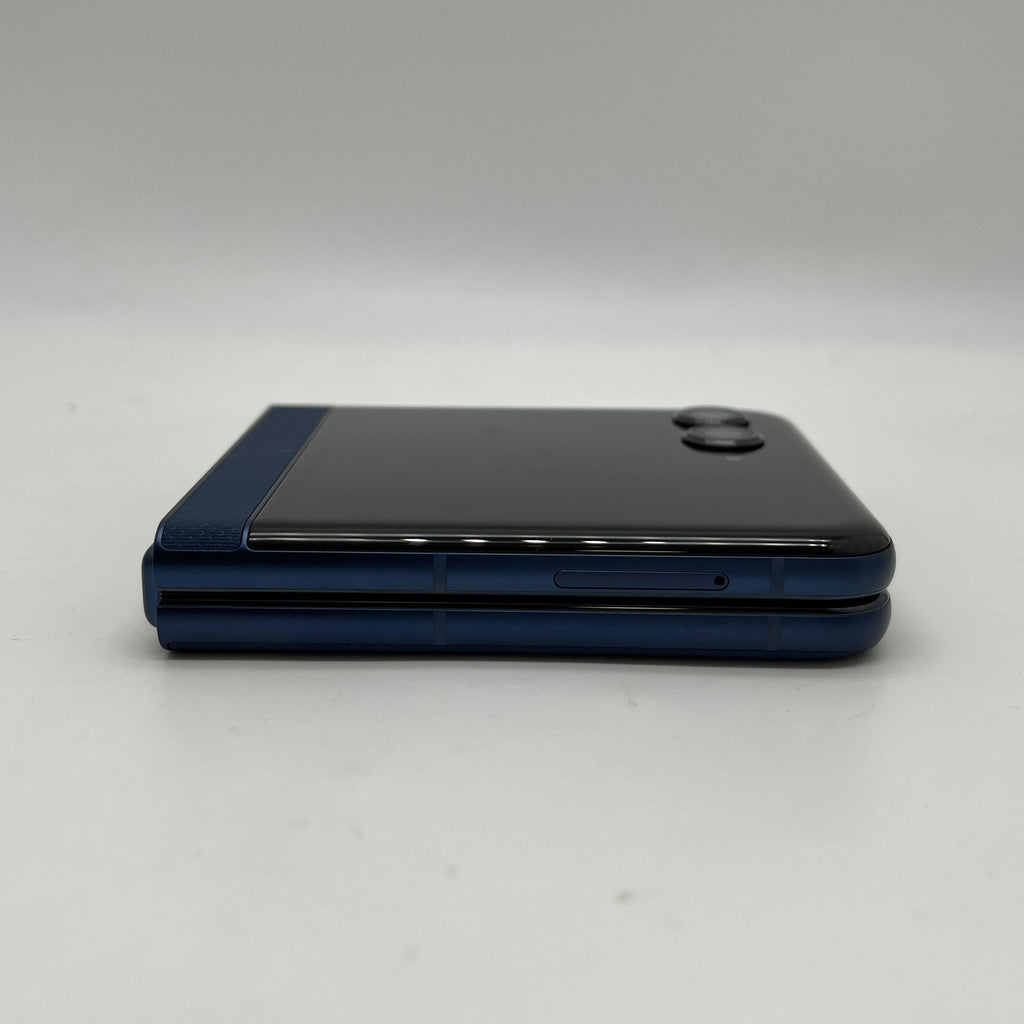 Motorola Razr (2025) 256GB Blue (Xfinity)