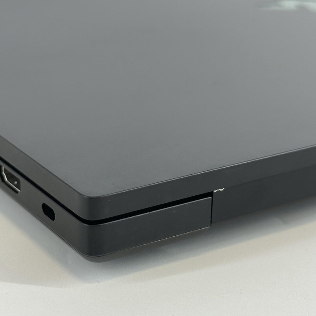 Razer Blade 18 2024 Black 2.2 GHz Intel Core i9 14th Gen. 64GB RAM 2TB Solid State Drive 2TB Solid State Drive NVIDIA GeForce RTX 4090 16 GB