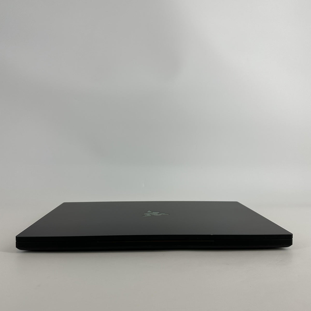 Razer Blade 18 2024 Black 2.2 GHz Intel Core i9 14th Gen. 64GB RAM 2TB Solid State Drive 2TB Solid State Drive NVIDIA GeForce RTX 4090 16 GB