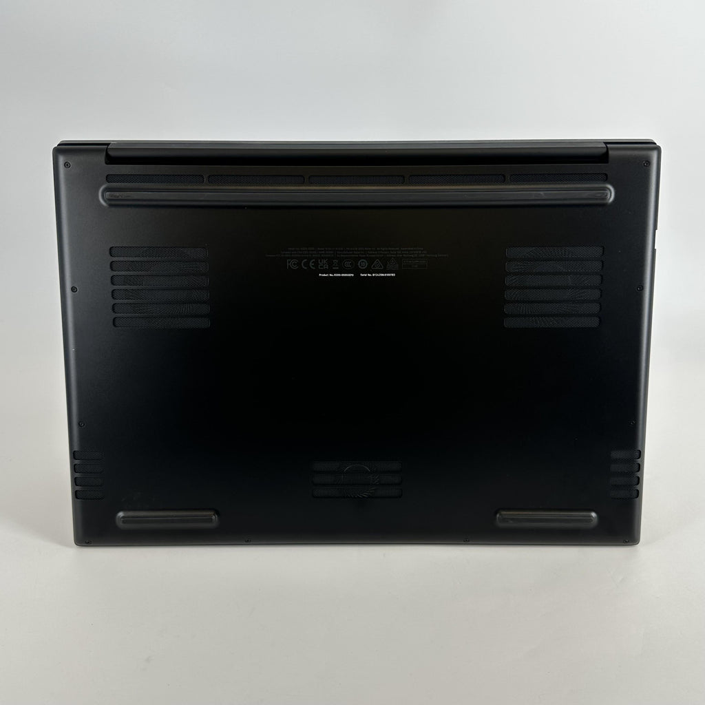 Razer Blade 18 2024 Black 2.2 GHz Intel Core i9 14th Gen. 64GB RAM 2TB Solid State Drive 2TB Solid State Drive NVIDIA GeForce RTX 4090 16 GB
