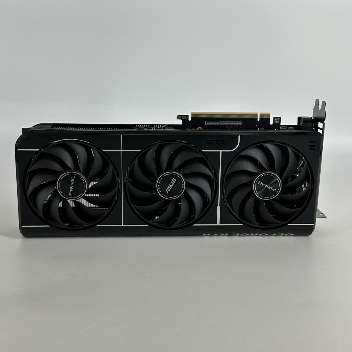 NVIDIA GeForce RTX 5070 12GB RAM