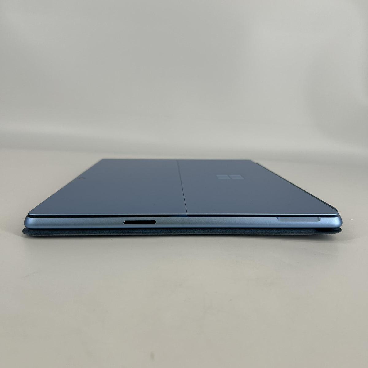 Microsoft Surface Pro 11 13 Blue WiFi 3.4 GHz Qualcomm Snapdragon X Plus 16GB RAM 512GB Solid State Drive