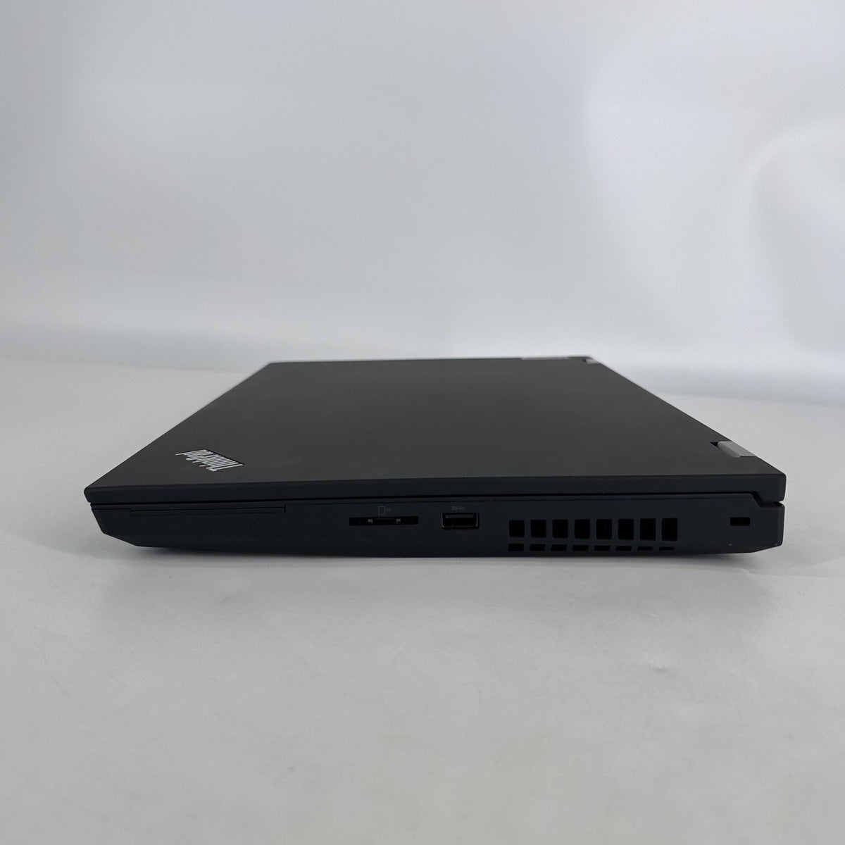 Lenovo ThinkPad P15 Gen 1 Black 2.6 GHz Intel Core i7 10th Gen. 32GB RAM 512GB Solid State Drive NVIDIA Quadro T2000 4 GB