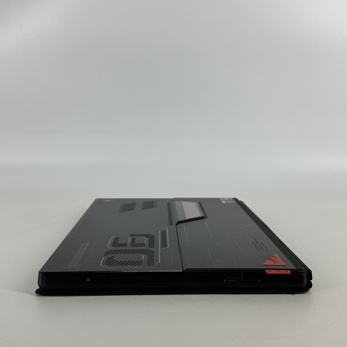 Asus ROG Flow Z13 GZ301 13.4 Black 2.5 GHz Intel Core i9 12th Gen. 16GB RAM 1TB Solid State Drive NVIDIA GeForce RTX 3050 Ti 4 GB