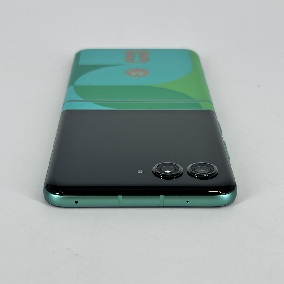 Motorola Razr (2025) 256GB Green (GSM Unlocked)