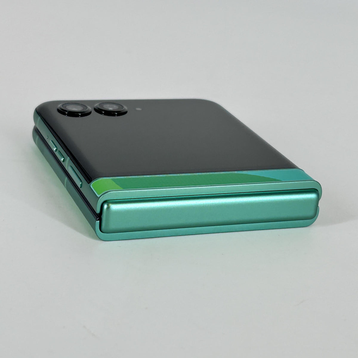 Motorola Razr (2025) 256GB Green (GSM Unlocked)