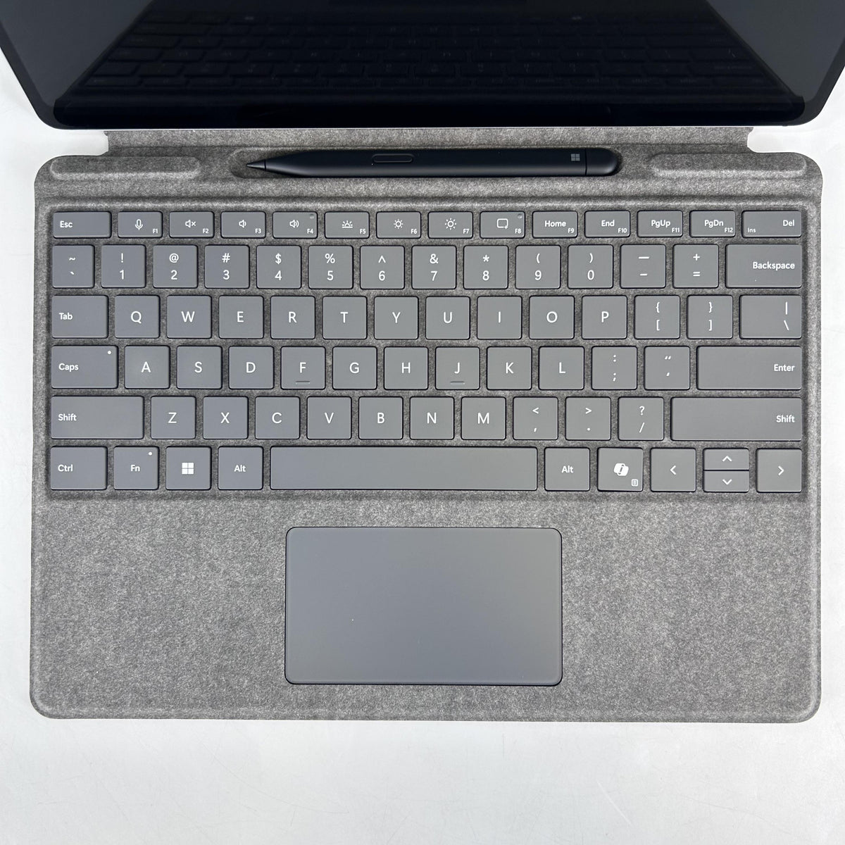 Microsoft Surface Pro 10 13 Silver Unlocked 2.1 GHz Intel Core Ultra 7 32GB RAM 512GB Solid State Drive