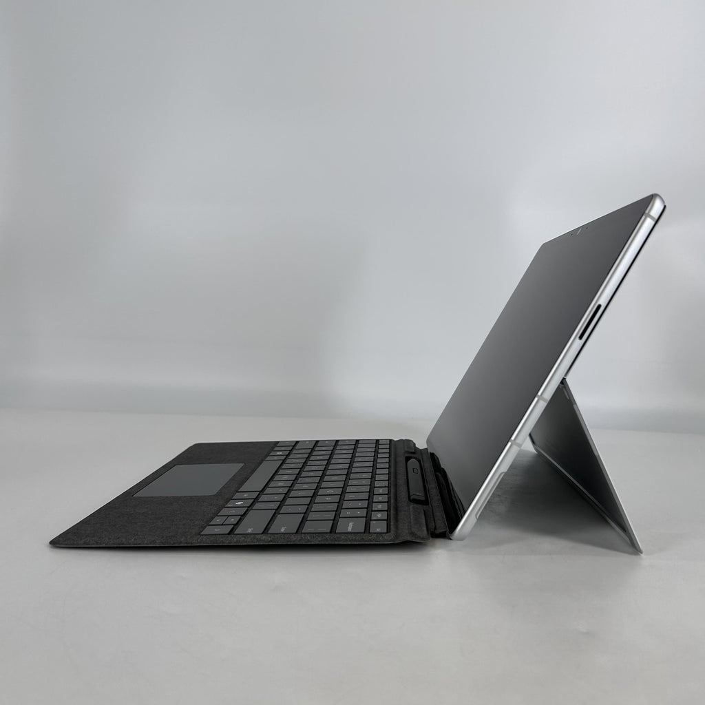 Microsoft Surface Pro 10 13 Silver Unlocked 2.1 GHz Intel Core Ultra 7 32GB RAM 512GB Solid State Drive