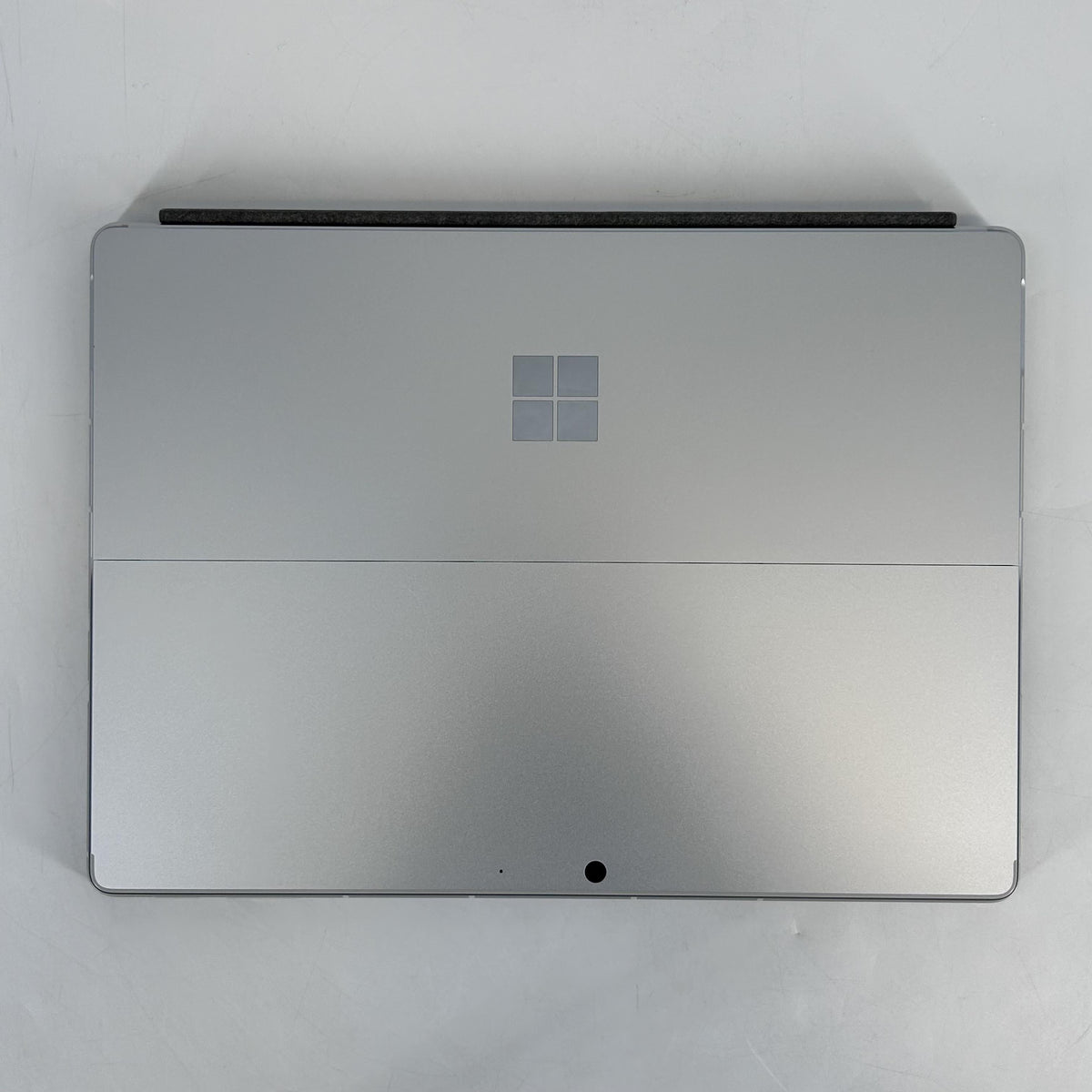Microsoft Surface Pro 10 13 Silver Unlocked 2.1 GHz Intel Core Ultra 7 32GB RAM 512GB Solid State Drive