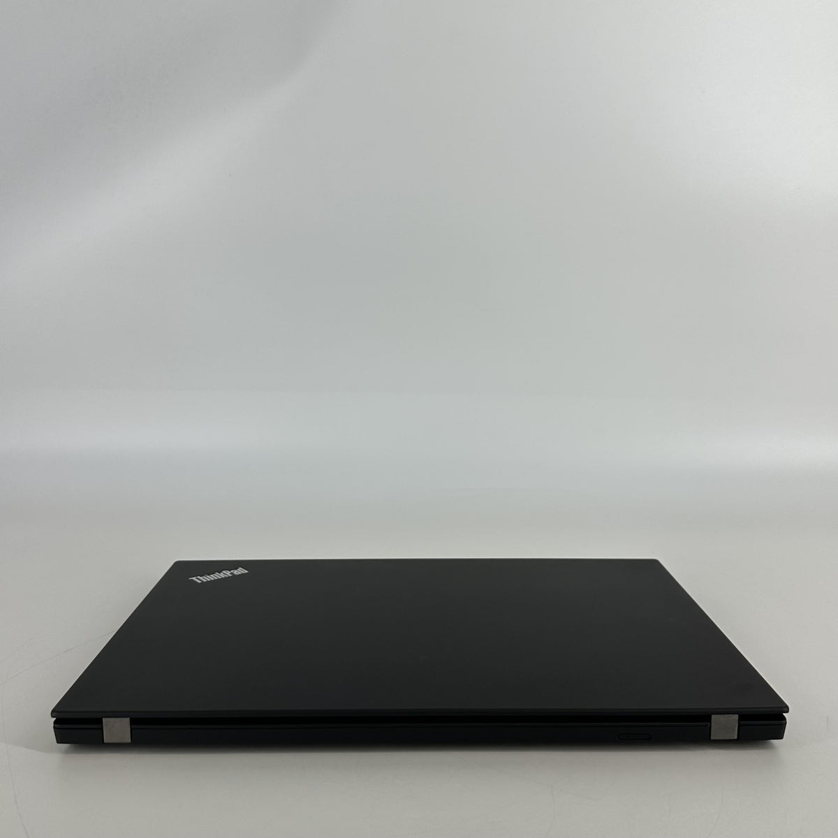 Lenovo ThinkPad T14 Gen 2 Black 2.6 GHz Intel Core i5 11th Gen. 16GB RAM 256GB Solid State Drive
